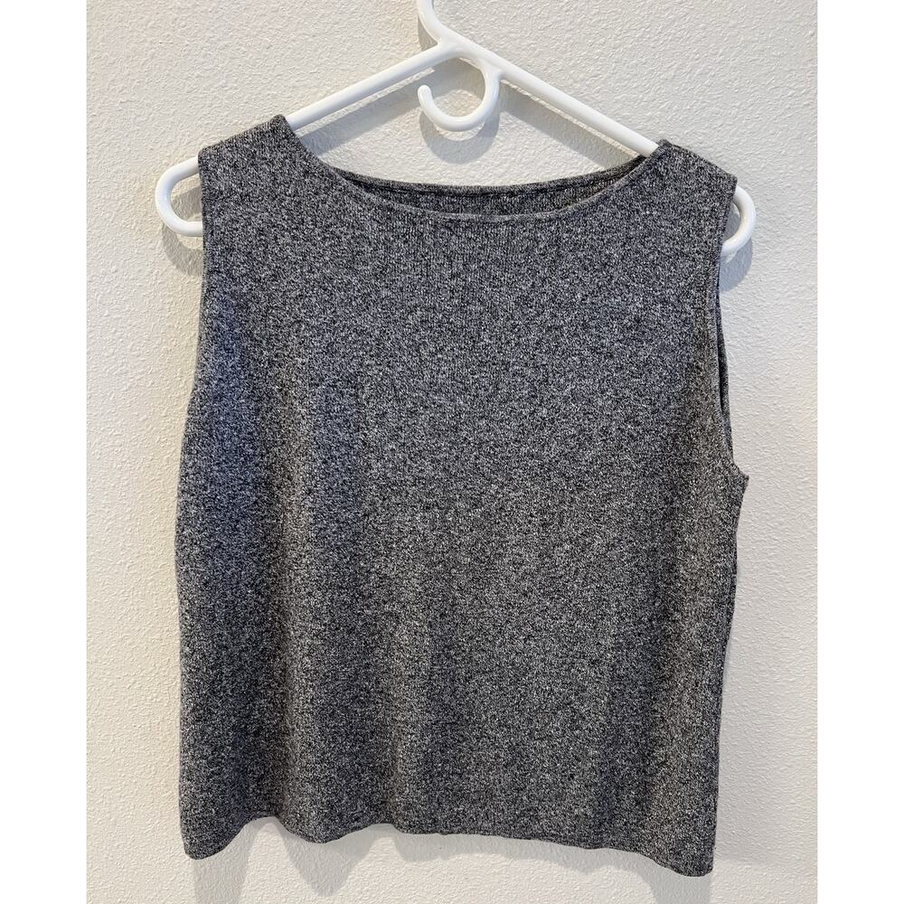 Chico’s Design Sleeveless Sweater Vest. Linen Blend . Size 3. Gray.